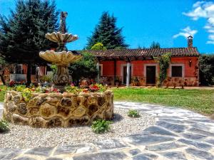Κήπος έξω από το Los Sotillos De Gredos