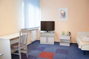 Μια τηλεόραση ή/και κέντρο ψυχαγωγίας στο Hostel Barbórka