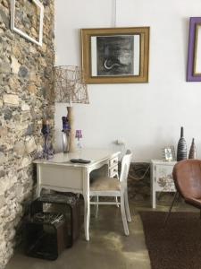 Foto dalla galleria di Loft Atypique a Villeneuve-de-Rivière