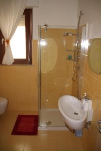 A bathroom at Un Posto Al Sole
