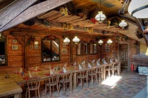 Restauracja lub miejsce do jedzenia w obiekcie Hotel Elzet