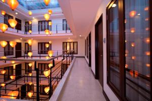 A balcony or terrace at Vien Dong Hotel