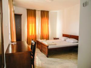 Letto o letti in una camera di Hotel Galeb
