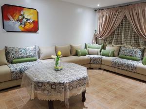 Istumisnurk majutusasutuses Chalet Asmoun
