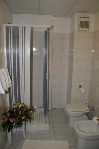 Koupelna v ubytování Hotel Kiris