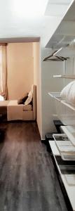 トリノにあるSavoia Aptのベッドルーム1室(ベッド1台付)
