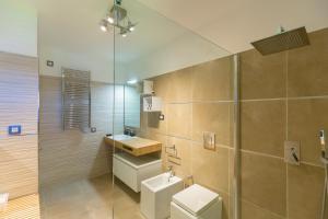Kúpeľňa v ubytovaní Villa Isanda + 37 fotografií