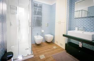 Ένα μπάνιο στο Le suite del corso
