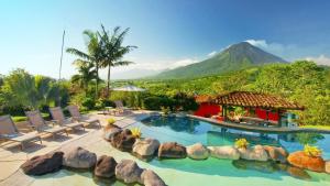 Kolam renang di atau di dekat Hotel Mountain Paradise