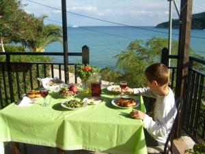 Gallery image of Pansion Limni in Keri +25 photos