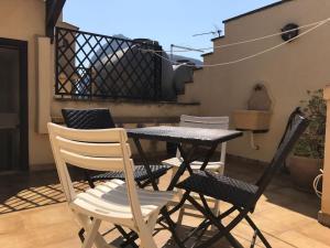 A balcony or terrace at Il Nido 1