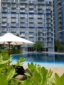 Bazén v ubytování BLU-Pool Access nebo v jeho okolí