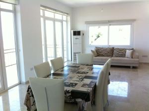 Φωτογραφία από το άλμπουμ του Villa Elleysi, Bellapais σε Kazaphani