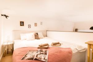 Posteľ alebo postele v izbe v ubytovaní BpR Paulay Cozy Apartment