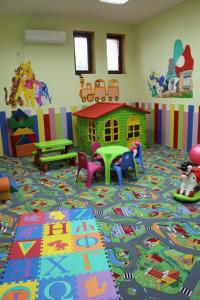 Fotografie z fotogalerie ubytování Eleni Palace v destinaci Elena + 52 fotografií