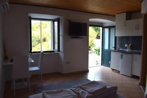 Gallery image of Apartment Bini in Molunat +16 photos