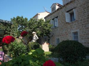 Vonkajšia záhrada v ubytovaní Guest House Libertas
