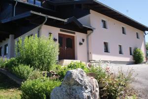 Fotografia z galérie ubytovania Ferienhaus Kurzenhof Radstadt v destinácii Radstadt