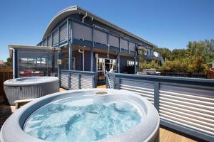 Fotografie z fotogalerie ubytování LKNZ Lodge & Cafe v destinaci Ohakune