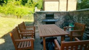 Gallery image of The Garden Cottage, 17th Century, hottub, parking, wifi in Telford