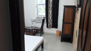 Gambar di galeri bagi Hotel Surya Palace di Chaumu