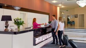 Hostia v ubytovaní Hotel Buczyński Medical & SPA + 37 fotografií