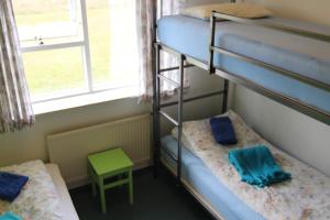 Helgafell Hostel客房内的一张或多张床位