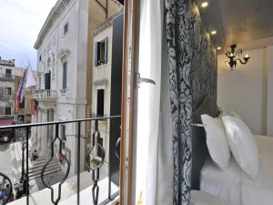 A balcony or terrace at Al Theatro Palace