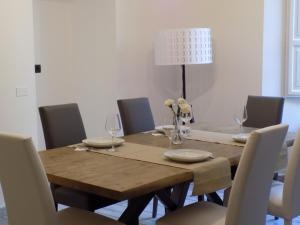 Posedenie v ubytovaní Luxury Suite apartment Angiolieri