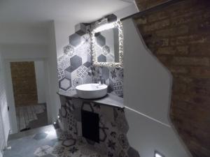 Kúpeľňa v ubytovaní Luxury Suite apartment Angiolieri
