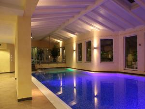 Bazén v ubytování Hotel Klosterbräustuben nebo v jeho okolí