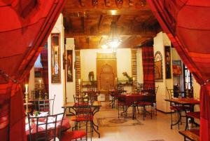Restaurace v ubytování Caverne d'Ali Baba