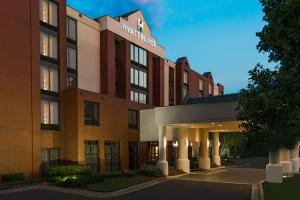 a rendering of the front of a hotel at Hyatt Place Atlanta Duluth Johns Creek in Johns Creek