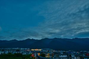 山景或在旅馆看到的山景