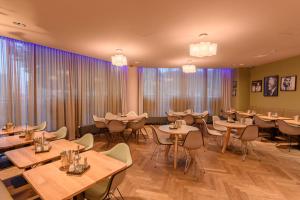 Um restaurante ou outro lugar para comer em The Frankfurt