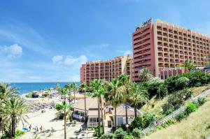 Photo de la galerie de l'établissement Gorgeous 170 sq.m. penthouse with sea view terraces, à Benalmádena