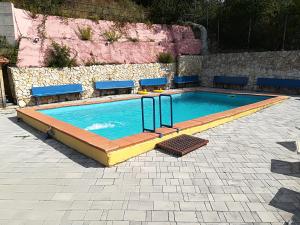 Piscina di I Gelsi e i Castagni o nelle vicinanze