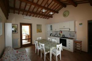 Dapur atau dapur kecil di Agriturismo Monte Giove-Villa Mariotti