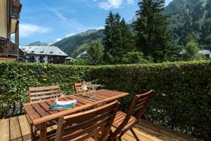 En generel udsigt til bjerge eller udsigt til bjerge taget fra lejligheden