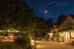 Hôtel Le Troubadour à Rocamadour外面的花园