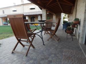 Balkón nebo terasa v ubytování B & B LE TRE B