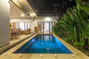 Der Swimmingpool an oder in der Nähe von Castro Villa
