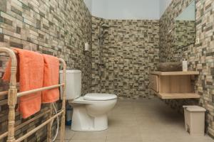 Ein Badezimmer in der Unterkunft Castro Villa