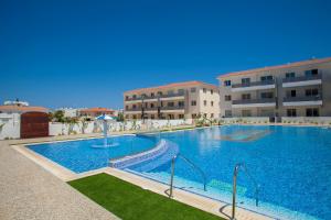 Bazén v ubytování Mythical Sands Resort - Antonios nebo v jeho okolí