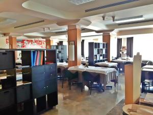 Restoran või mõni muu söögikoht majutusasutuses Hotel Ristorante Alcide