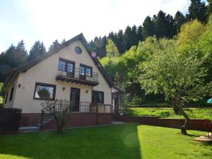 Zahrada ubytování Holiday Home in Hellenthal Forest Retreat