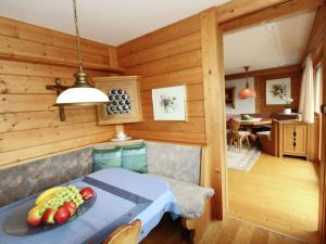 Posezení v ubytování Modern Holiday Home with Mountain View