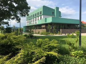 Taman di luar Hotel Bartoš