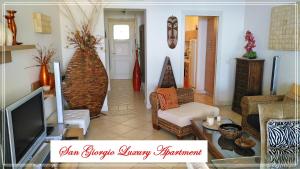 Posedenie v ubytovaní San Giorgio Luxury Apartment Taormina-Panoramic Pool & Parking Space