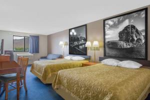 Postel nebo postele na pokoji v ubytování Super 8 by Wyndham Winnemucca NV